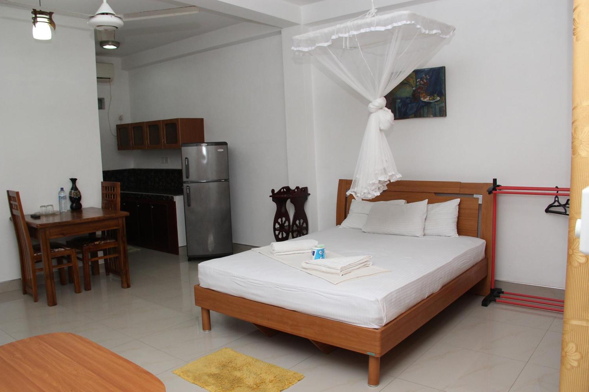 Shanith Guesthouse Negombo Room photo
