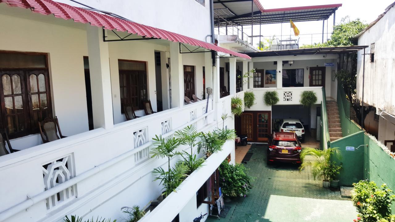 Shanith Guesthouse Negombo Exterior photo